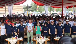 Dobrak Ekonomi Lokal, Menko Muhaimin dan Wali Kota Bekasi Resmikan Pasar Rakyat Modern