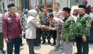 KUNJUNGAN KERJA IBU DR (H.C) DRA HJ. KHOFIFAH INDAR PARAWANSA, M. SI. GUBERNUR JAWA TIMUR DI SMK ISLAM KREMBUNG