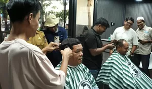 Inovasi TJSL PT Terminal Teluk Lamong Luncurkan 'Lamong Cukur'