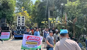 Gelar Aksi Damai, Ratusan Warga Ngadirenggo Blitar Bela Keberadaan PT Greenfields