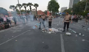 Polda Jatim Amankan 11 Orang Saat Demo Mahasiswa di Grahadi, Sita Knuckle hingga Tiner