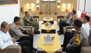 Ajak Silaturahmi Kapolresta Sidoarjo Kunjungi Yonarhanud 8, Perkuat Sinergitas TNI-Polri