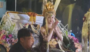 Milangkala Tatar Sunda Garut 2026: Kirab Mahkota Binokasih, Janji Infrastruktur dan Hujan yang Tak Bisa Bubarkan Euforia