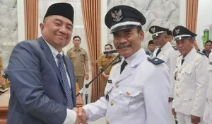 5 Kepala Desa PAW Dilantik Bupati Garut, Pesan Utamanya Jelas: Cari Uang yang Halal, Bukan Ide yang Viral