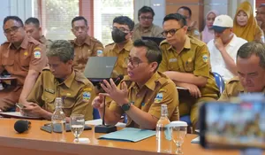 Wabup Relokasi PKL Garut: Pedagang Dipinggir Jalan Mau “Diselamatkan”, Kantor Bupati Sekalian Disulap Jadi Wisata Kuliner