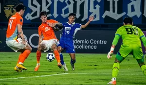 AFC Hukum Persib Rp3,5 Miliar: Flare Menyala, Dompet Klub Ikut Terbakar