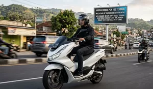 Harga Honda PCX 160 Terbaru 2026, Intip Fitur dan Kelebihannya!