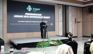 Asgar Jaya Dikukuhkan di Garut, Bupati Syakur Sentil Perantau: Jangan Cuma Kangen Kampung, Ikut Bangun Daerah