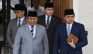Prabowo Terbang Lagi, Kritik Mendarat: Teddy Balas Dino Patti Djalal Soal Diplomasi yang Dinilai Terlalu Rajin Keliling Dunia