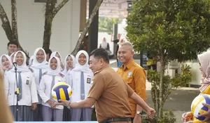 Bola Voli Pelajar Garut Tak Sekadar Adu Smash, Bupati Dorong Lahirnya Atlet Masa Depan dari Lapangan Sekolah