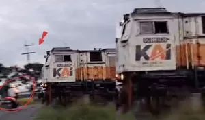 Kurang Waspada, Pemotor Tertemper KA Sangkuriang di Jember