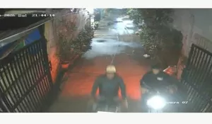 Pelaku Pencuri Sepeda Motor di Kayuringin Jaya Terekam Kamera CCTV