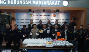 Toko Kosmetik di Bekasi Ternyata Jadi Tempat Edar Obat Keras Ilegal