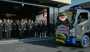 Polda Jatim Kirim Logistik dan Personel untuk Bantu Warga Terdampak Bencana NTT