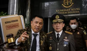 Hotman Paris Dampingi Febrie Adriansyah Jalani Pemeriksaan Sebagai Tersangka