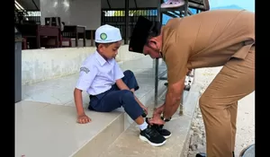 Di Tengah Kesibukan, Bupati Aceh Timur Antar Putra ke Sekolah