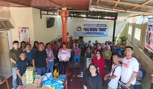 Tutup Rangkaian HUT RI, FORWARD Sulut Guyur Sembako untuk Lansia dan Driver Ojol