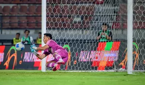 Reza Arya Jadi Pahlawan Persebaya, 2 Penalti Persib Digagalkan hingga Bawa Green Force Juara Piala Presiden 2026