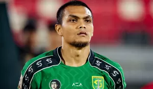 Sapu Bersih Pramusim, Rachmat Irianto Minta Persebaya Benahi Detail Kecil