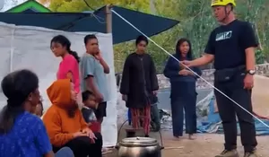 Bonek Turun Langsung Bantu Korban Gempa NTT, BDRT 27 Ungkap Kebutuhan Mendesak Warga
