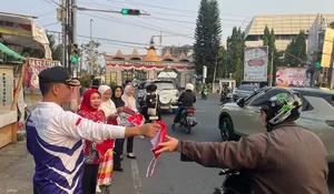 Pemprov Lampung Tebar 300 Bendera Jelang HUT RI