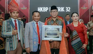 Mirza Terima Penghargaan HKBP atas Kerukunan Lampung