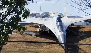 Sistem Pengereman Bermasalah saat Test Flight, Sukhoi Su-30MK2 Keluar Landasan di Bandara Sultan Hasanuddin