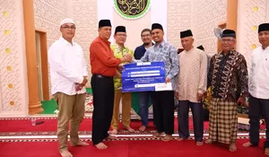 Safari Ramadan Payakumbuh Berlanjut, Wako Zulmaeta Serahkan Bantuan dan Ajak Warga Aktif Bersedekah