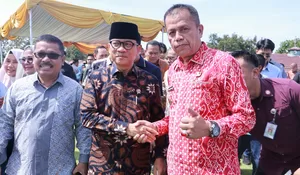 Mendes PDT Kutip Bung Hatta di Pariaman: Indonesia Bercahaya dari Lilin-Lilin Desa