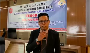 Riset di Perbatasan Singapura–Malaysia, UNJA Luluskan Doktor Ilmu Ekonomi dengan Predikat A