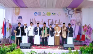 Hadiri Wisuda Tahfiz ke-15 SIT Nurul Ilmi, Wagub Sani Gaungkan Program Satu Desa Satu Hafiz Qur’an