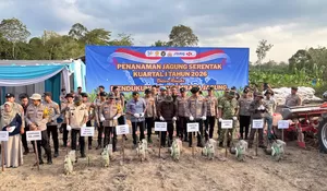Kapolres Muaro Jambi Dampingi Kapolda Tanam Jagung Serentak di Desa Ibru, Dorong Ketahanan Pangan Daerah
