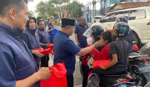 Aksi Humanis Ditresnarkoba Polda Jambi, Turun ke Jalan Bagikan Takjil Ramadan
