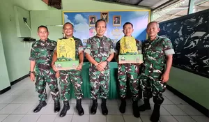 Apresiasi Pengabdian Prajurit, Dandenkomlekrem 042 Bagikan Bingkisan Lebaran