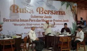 Momen Hangat Bukber Gubernur Jambi dengan Insan Pers, Tekankan Keterbukaan Informasi