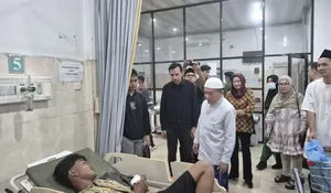 Kisah Haru Gubernur Jambi Kunjungi Pasien RSUD di Malam Idul Fitri: Beri Semangat dan Tali Asih