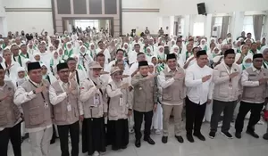 Lepas Kloter BTH 25, Al Haris Doakan Jemaah Haji Jambi Pulang Menjadi Haji Mabrur