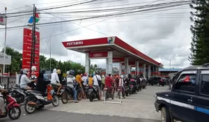 Stok SPBU Kosong! Antrean Kendaraan Lumpuhkan Kota Balikpapan Akibat Krisis BBM, Ini Kata Pertamina