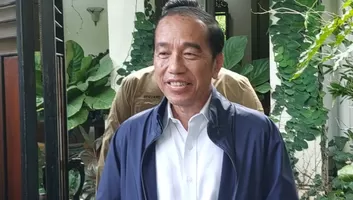 Tanggapi Penahanan Roy Suryo dan Dokter Tifa,  Jokowi: Tegaskan Ikuti Proses Hukum