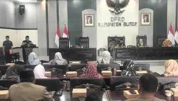 Rapat Paripurna DPRD Blitar, Bupati Rijanto Dorong APBD 2027 Lebih Efektif dan Transparan