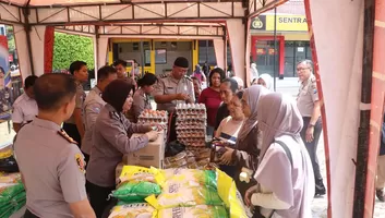 Bantu Warga di Tengah Dinamika Harga Pangan, Polres Blitar Kota Gelar Gerakan Pangan Murah