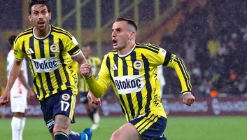 Prediksi Skor Fenerbahçe vs Slavia Praha , Head-to-head dan Statistik di Liga Champions UEFA