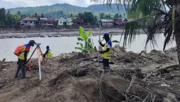 Krueng Meureudu Dikeruk, Pidie Jaya Kejar Pembukaan Jalur Nelayan Sebelum Musim Hujan