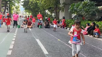 Lomba 17 Agustus Warga Kramat Asem Meriah, Anak-anak Antusias Ikut Perlombaan
