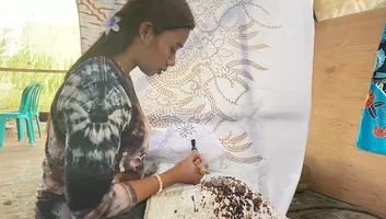 Mengenal Batik Marlin Khas Pangandaran yang Diminati Eropa
