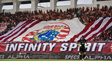Persija vs Persik Kediri