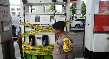 Penyegelan SPBU Pertamina di Sukaraja Bogor