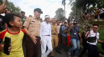 Gubernur Jawa Barat Dedi Mulyadi Cek Jalan Batutulis Kota Bogor yang Longsor