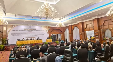 DPRD DAN PEMKOT BALIKPAPAN TANDATANGANI KESEPAKATAN AKHIR APBD 2026