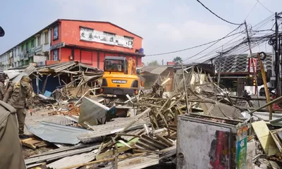 Pasar Cisarua Ditertibkan, 75 Bangunan Dibongkar Mandiri, 4 Dieksekusi Alat Berat